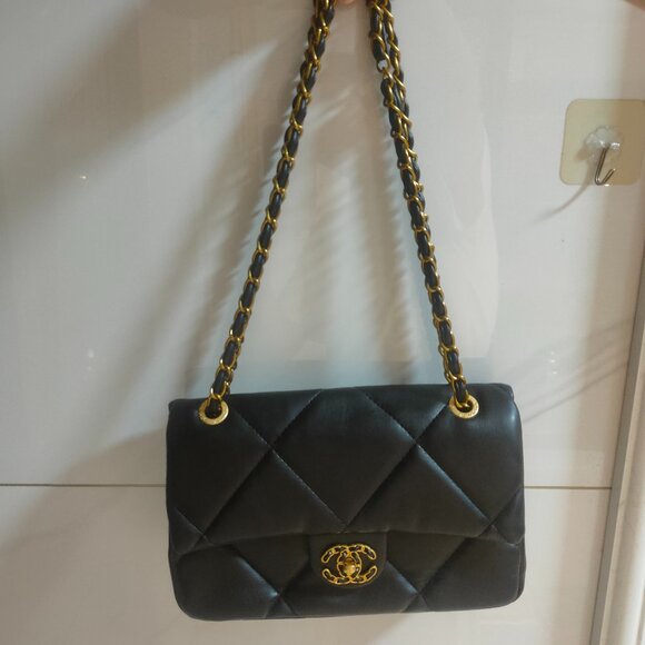 Chanel Black And Gold Fat Man - Picture 1 of 12